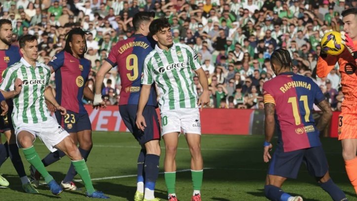 ผลบอล บาร์ซ่า พลาดอีกโดน เรอัล เบติส ตามตี 2-2 ทดเจ็บ 90+4 ฮันซี่ ฟลิค เคืองเด็กเจ็บไม่จำ