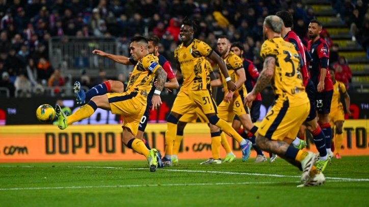 กายารี่ พบ อินเตอร์ : งูเครื่องร้อนรัว 3-0 เข้าวิน 5 เกมซ้อน