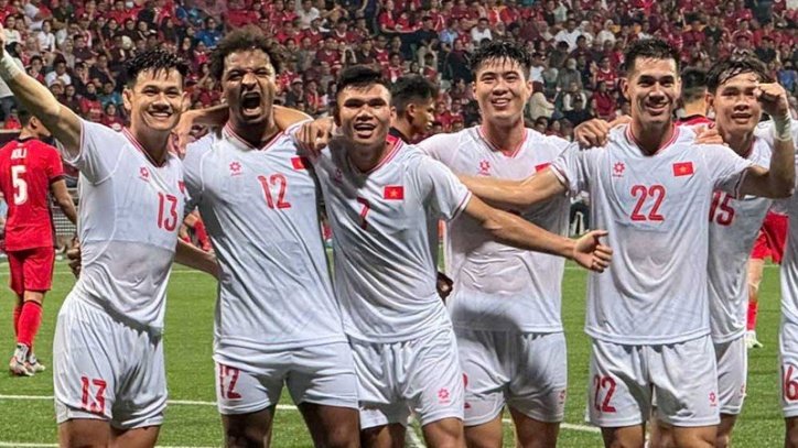 สิงคโปร์ พบ เวียดนาม : ดาวทองฮึดเบิ้ลทดเจ็บ 2-0 จ่อชิง อาเซียน คัพ
