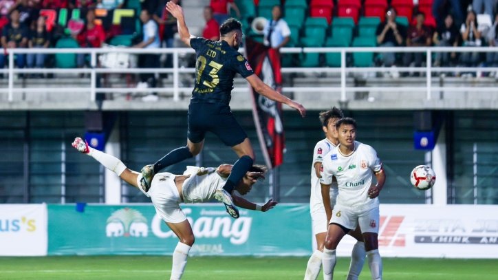 ลำพูน พบ ทรู แบงค็อก : แข้งเทพหวิว 1-0 ตามจ่าฝูง 5 แต้ม